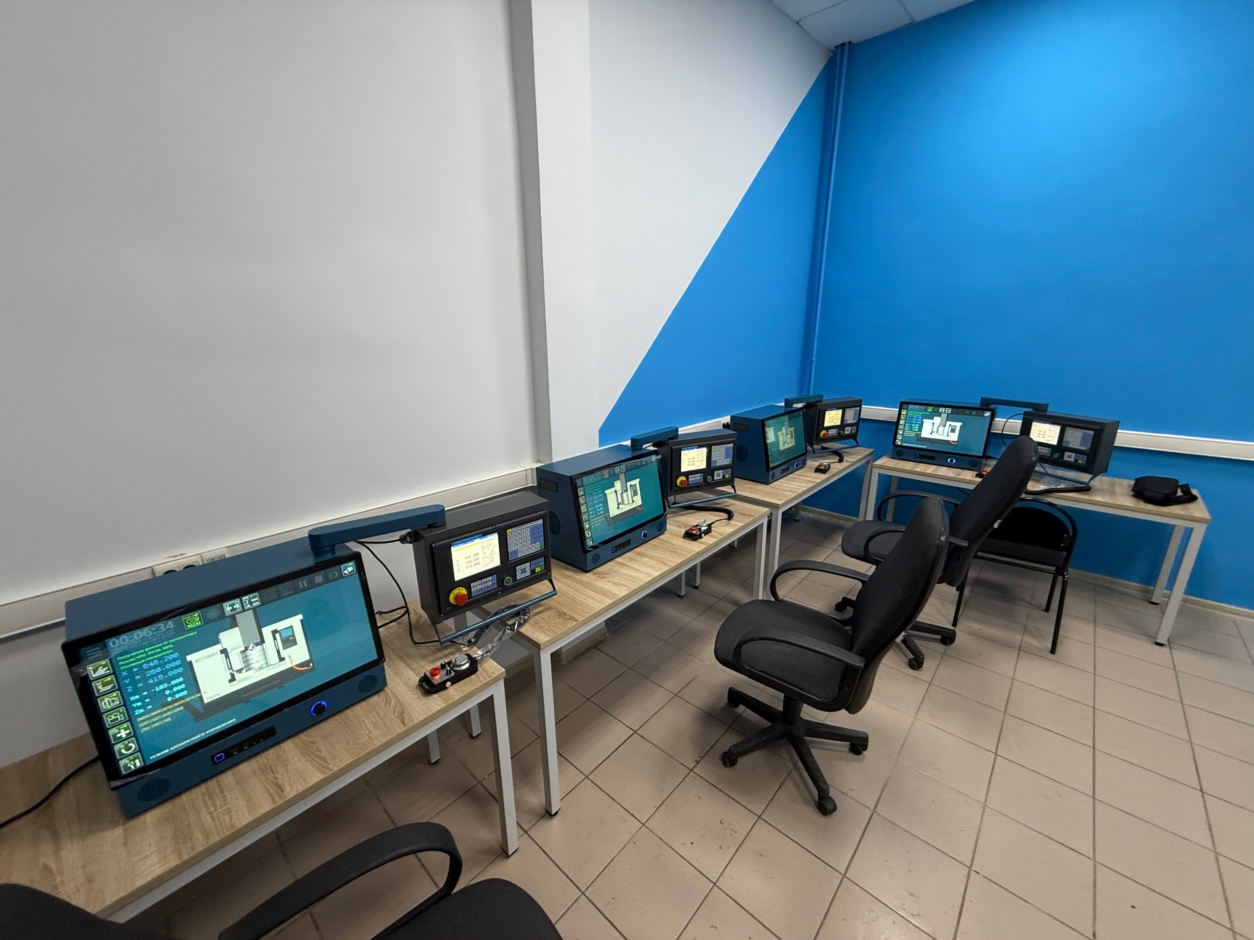 Hardware and Software Simulator for Three-Axis CNC Milling Machine screenshot 23
