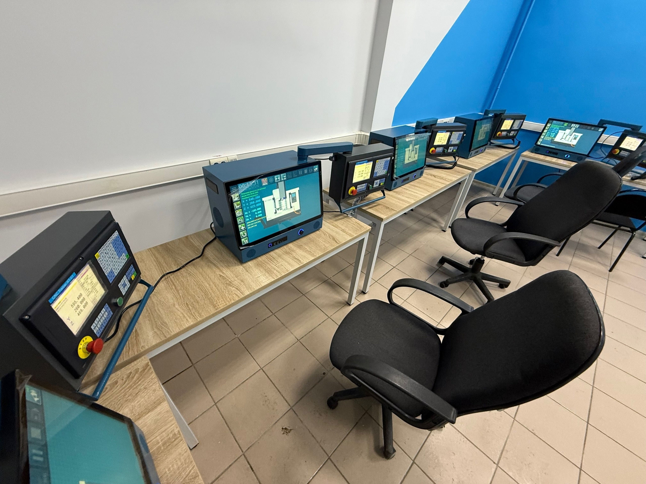 Hardware and Software Simulator for Three-Axis CNC Milling Machine screenshot 24