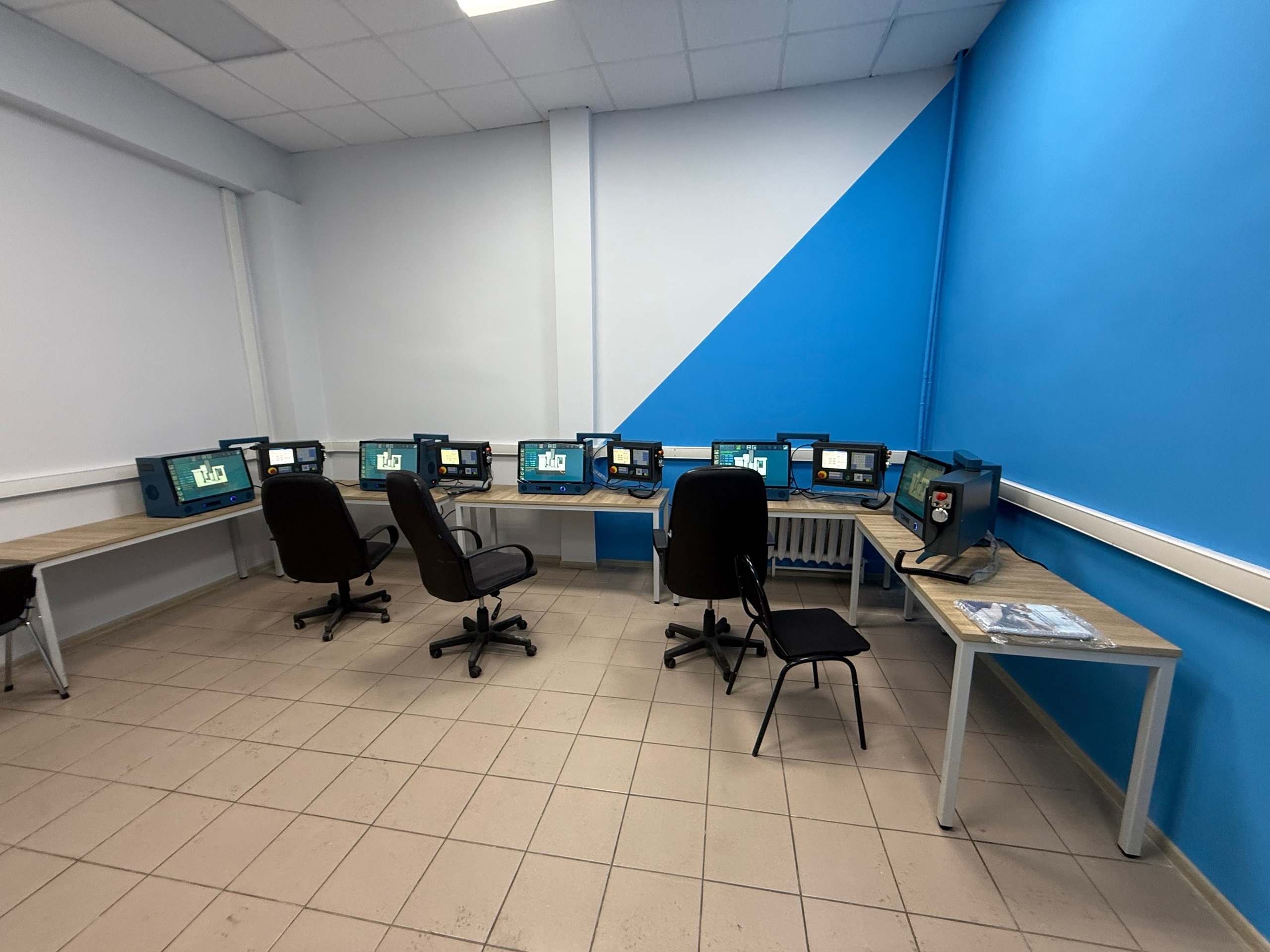 Hardware and Software Simulator for Three-Axis CNC Milling Machine screenshot 28